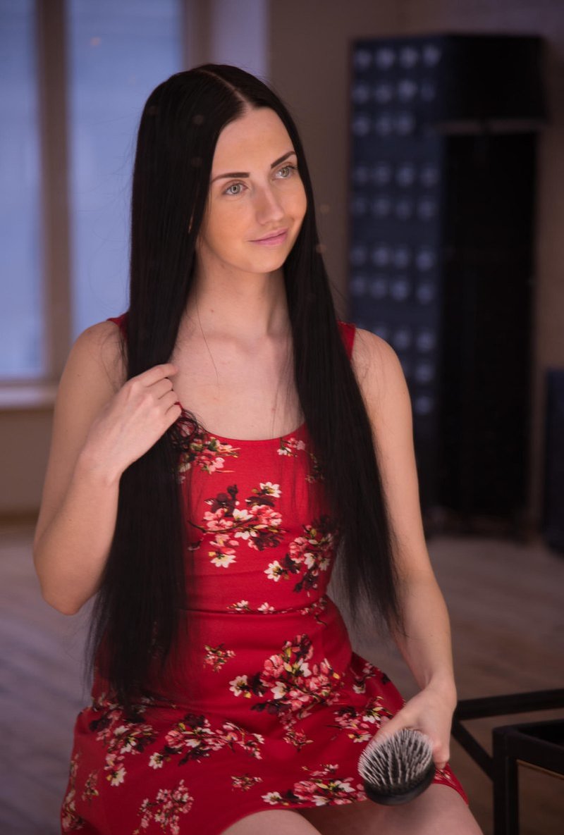 Александра, 25